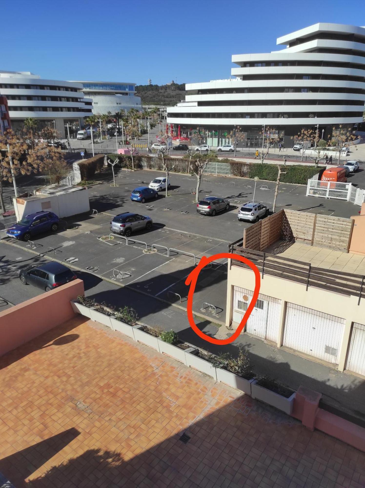 Centre Port,Studio Cosy,Vue Piscine Et Sur Le Parking Prive Ainsi Que Le Mont Saint Martin Agde Extérieur photo